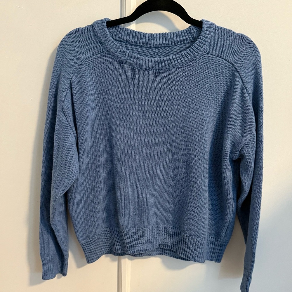 Medium blue knit Sweater